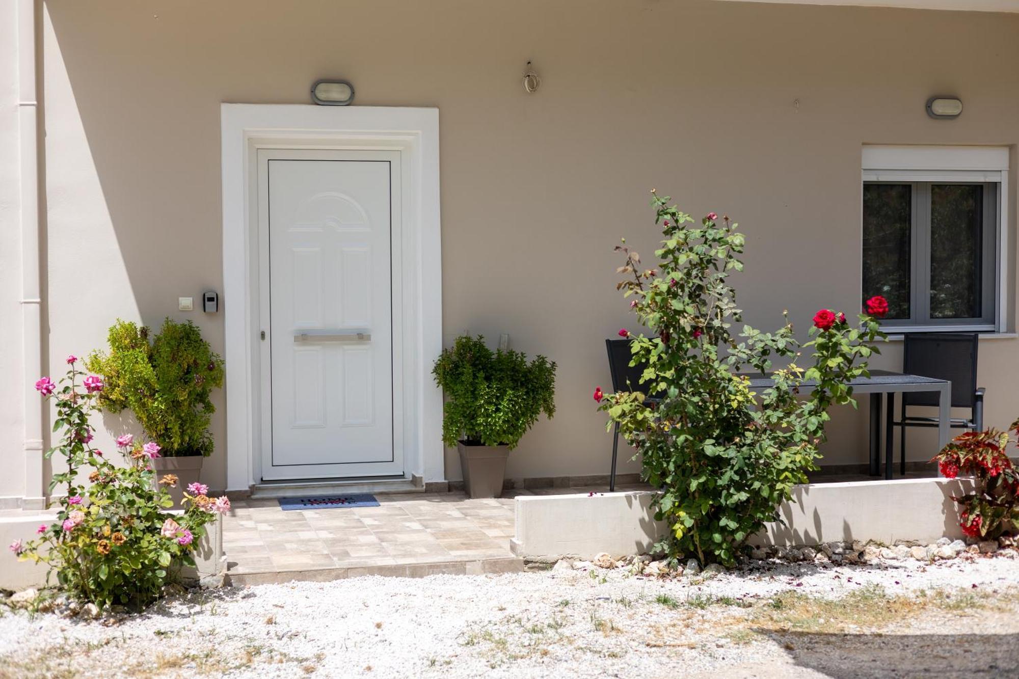 Adriana Apartment Agia Marina Buitenkant foto